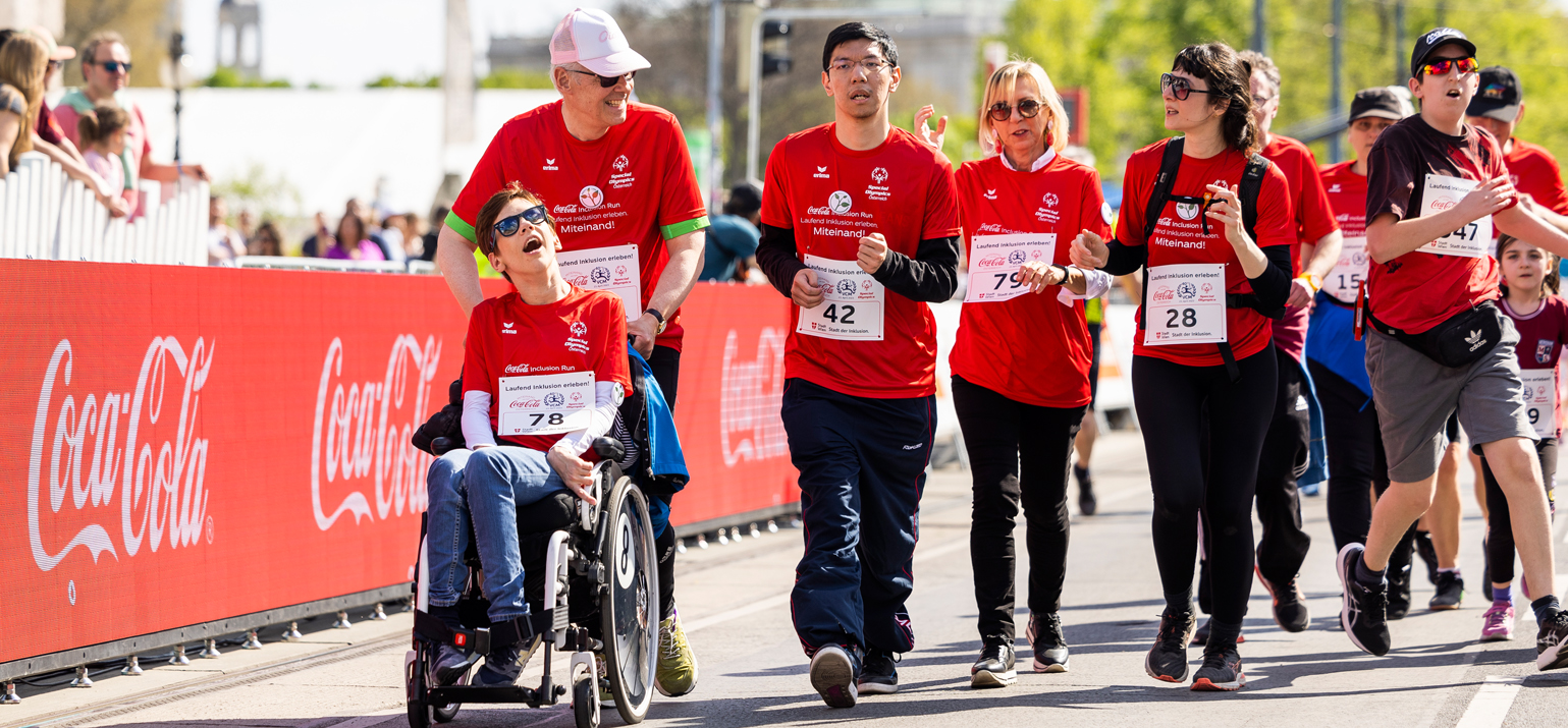 Menschengruppe beim Vienna City Marathon