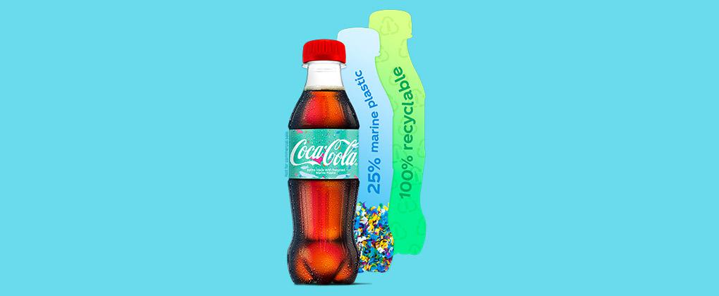 Une bouteille Coca-Cola fabriquée à partir de matières premières  renouvelables