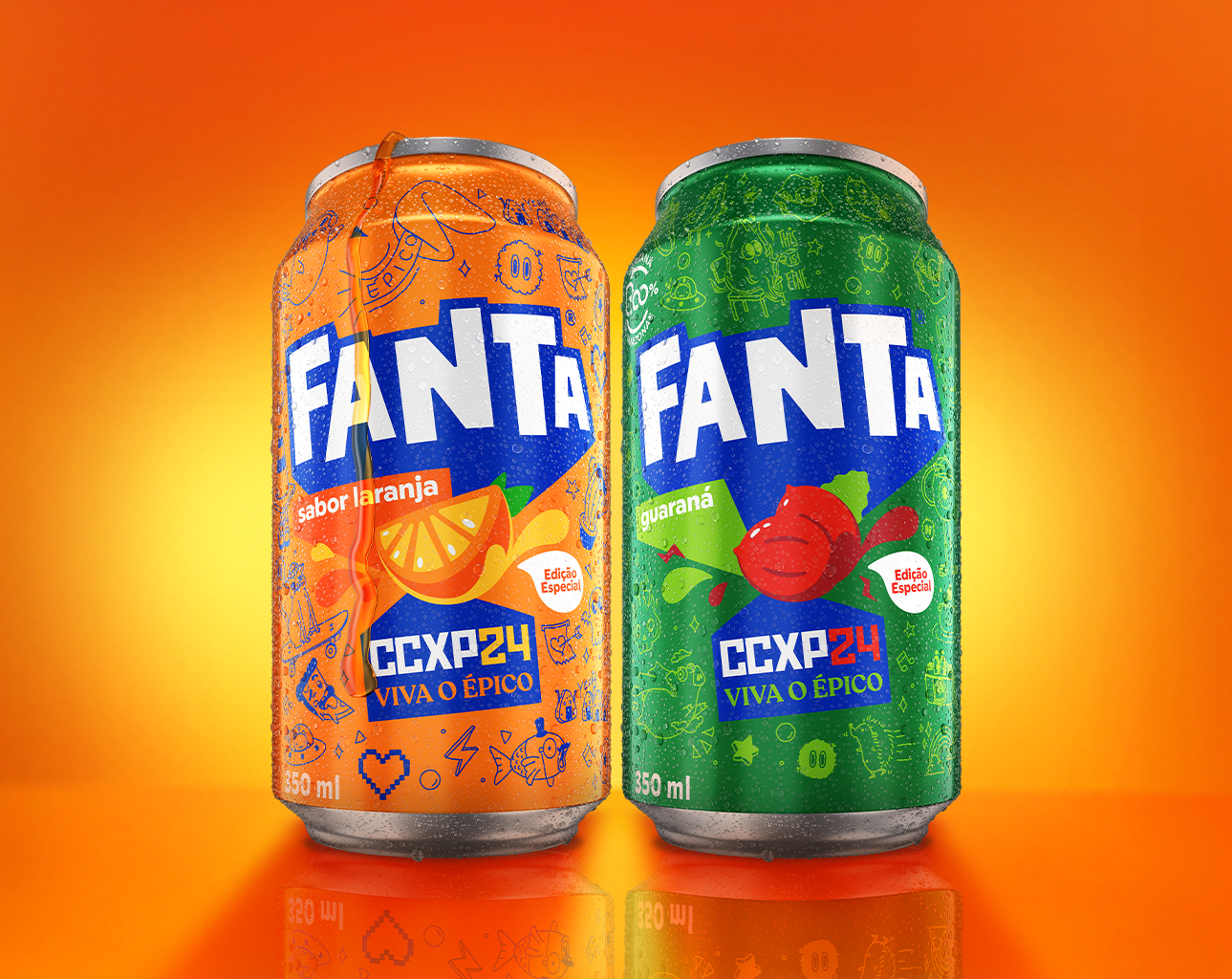 Latas Fanta Edição CCXP, sabores Laranja e Guaraná, com fundo laranja.