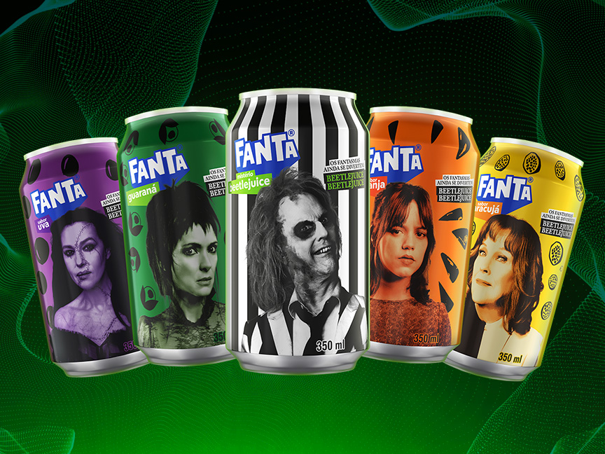 Latas de diferentes sabores de edição limitada da Fanta com os personagens de Beetlejuice sobre um fundo verde escuro.