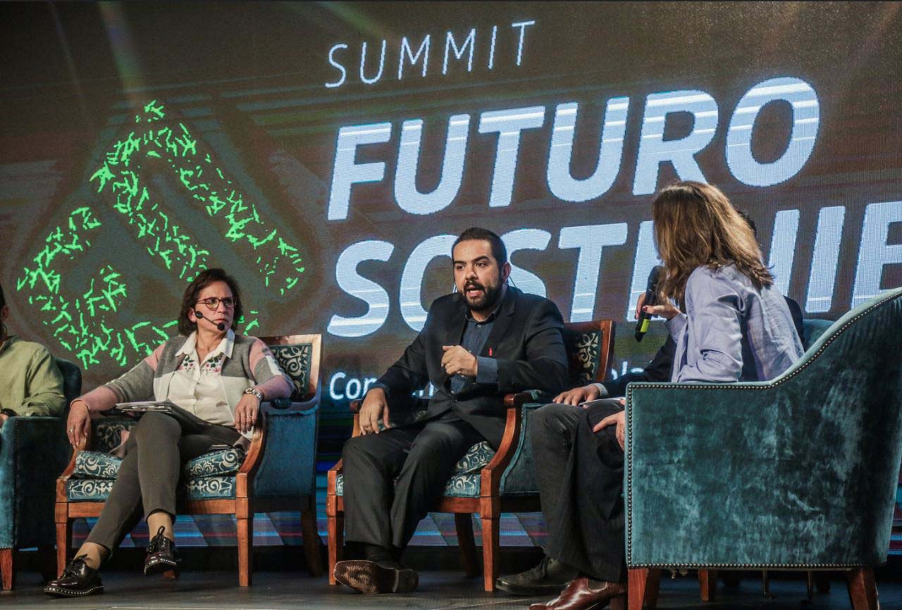 Rodrigo Brito hablando en Summit Futuro Sostenible 