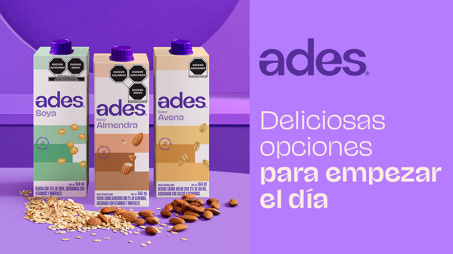 Cajas de bebidas Ades de soya, almendra y avena, con avena, almendras y granos de soya esparcidos en primer plano. El texto dice "Deliciosas opciones para empezar el día"