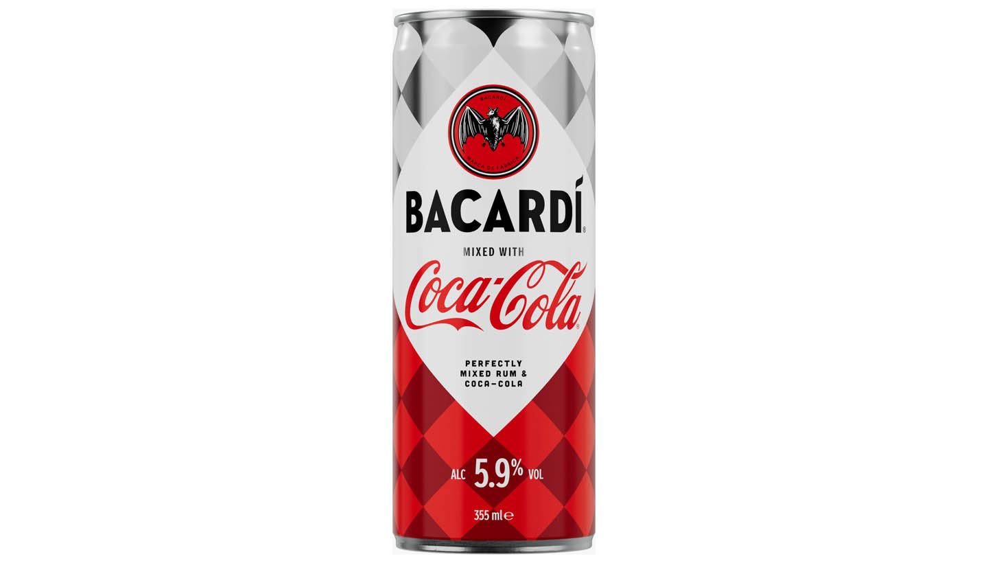 imagen de la botella en colaboración entre Coca-Cola con Bacardí. 