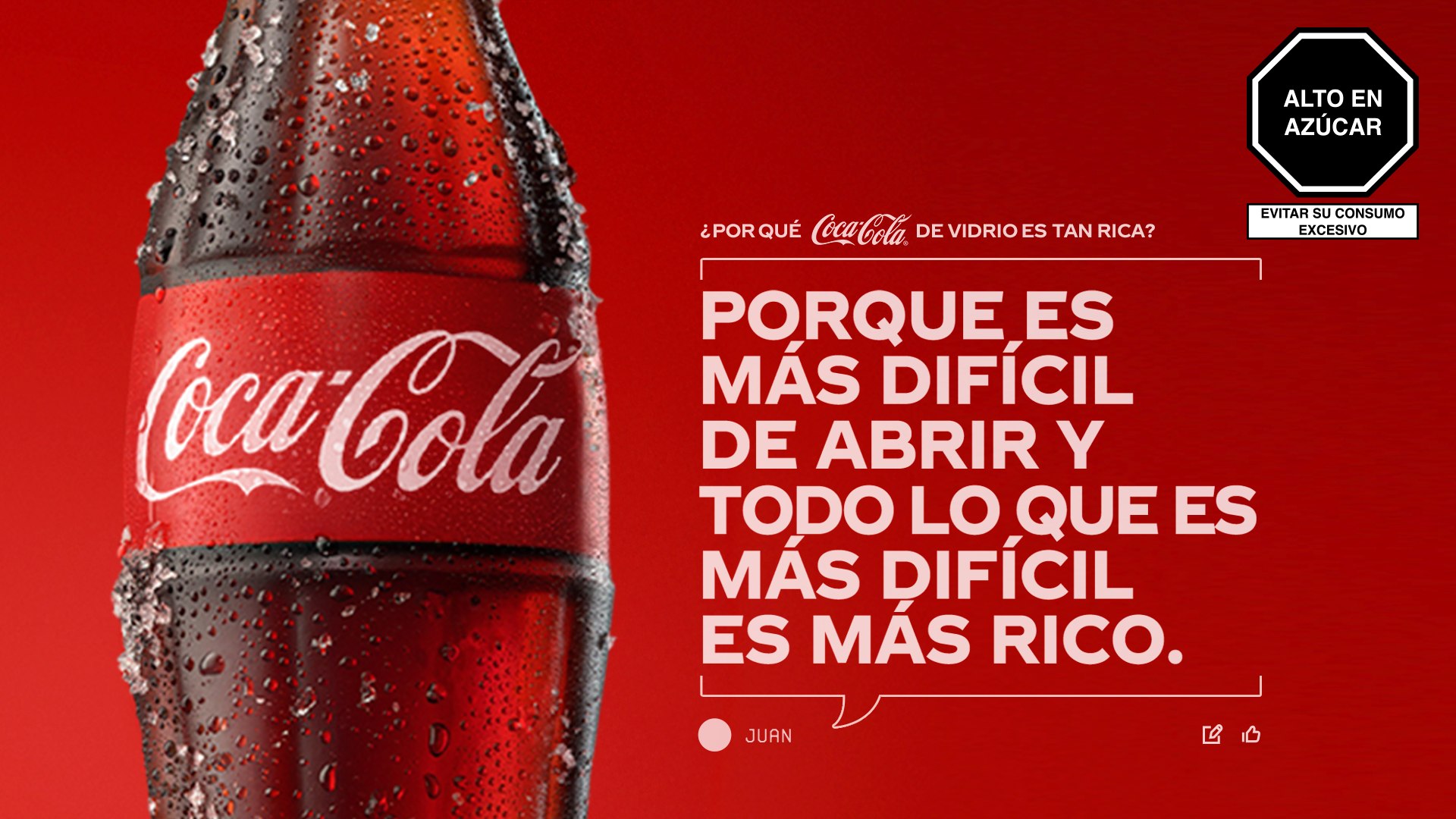 Coca-Cola helada en botella de vidrio. El texto pregunta '¿Por qué Coca-Cola en botella de vidrio es tan rica?' y propone la teoría: 'Porque es más difícil de abrir, y todo lo que es más difícil es más rico.’