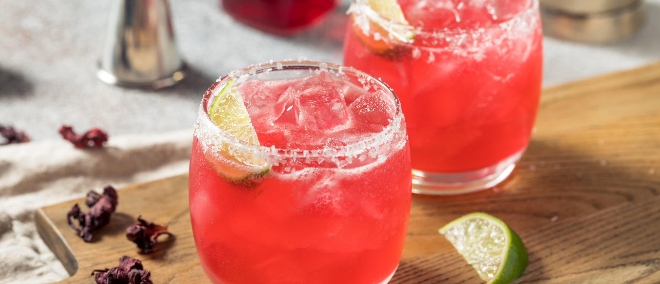 A glass of Refreshing Hibiscus Mocktail